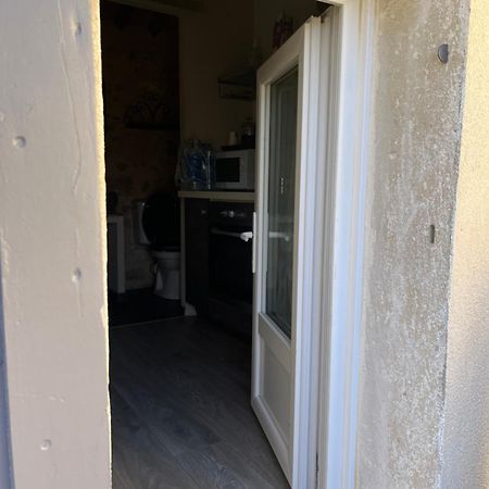Puyvert Petit Studio Le Pigeonnier A 5 Mn De Lourmarin מראה חיצוני תמונה