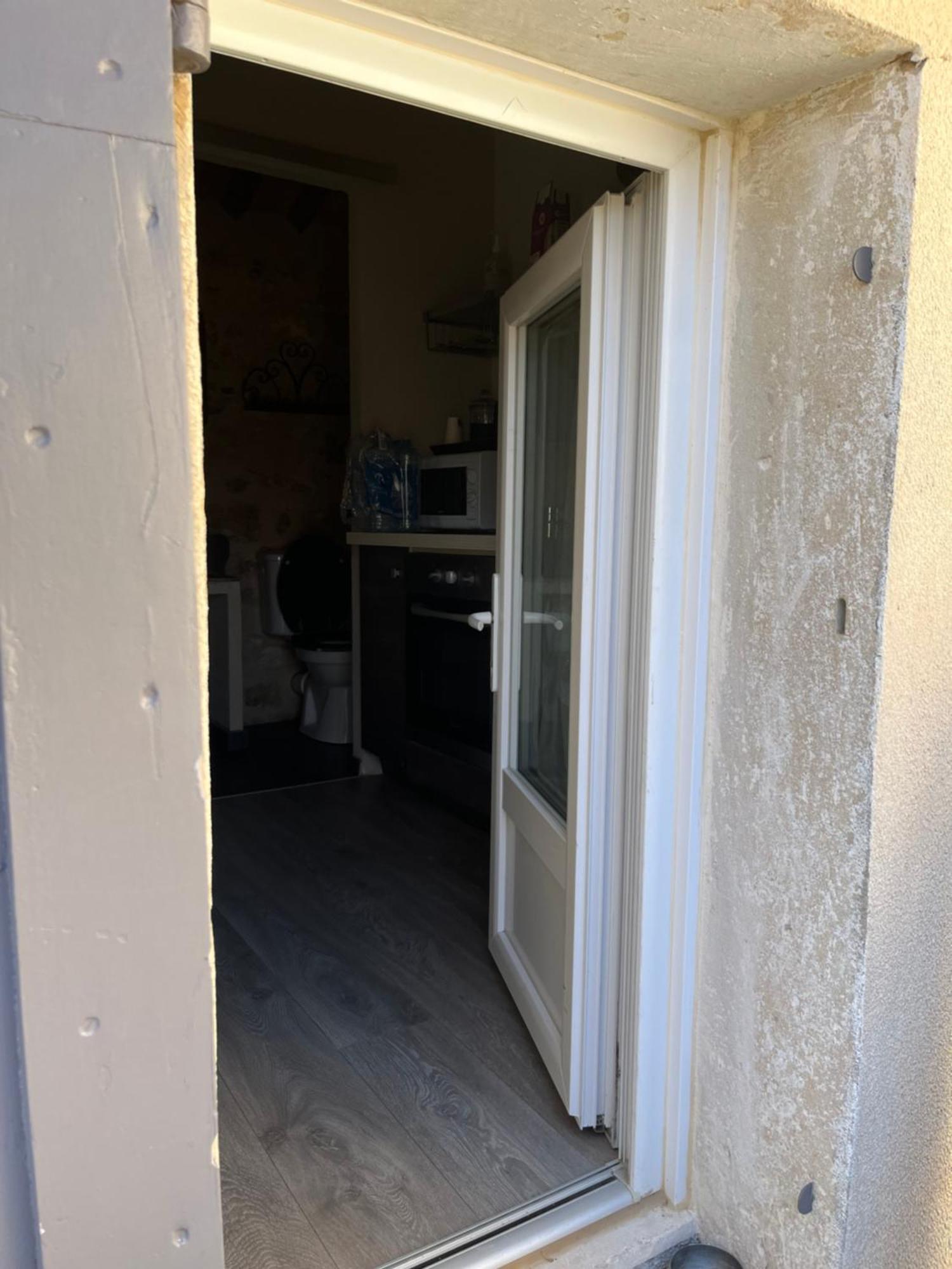Puyvert Petit Studio Le Pigeonnier A 5 Mn De Lourmarin מראה חיצוני תמונה