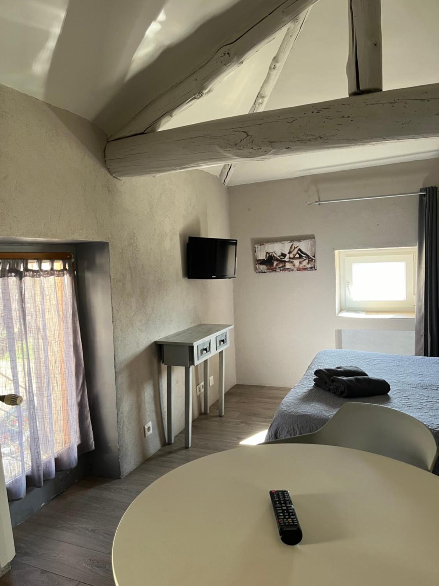 Puyvert Petit Studio Le Pigeonnier A 5 Mn De Lourmarin מראה חיצוני תמונה