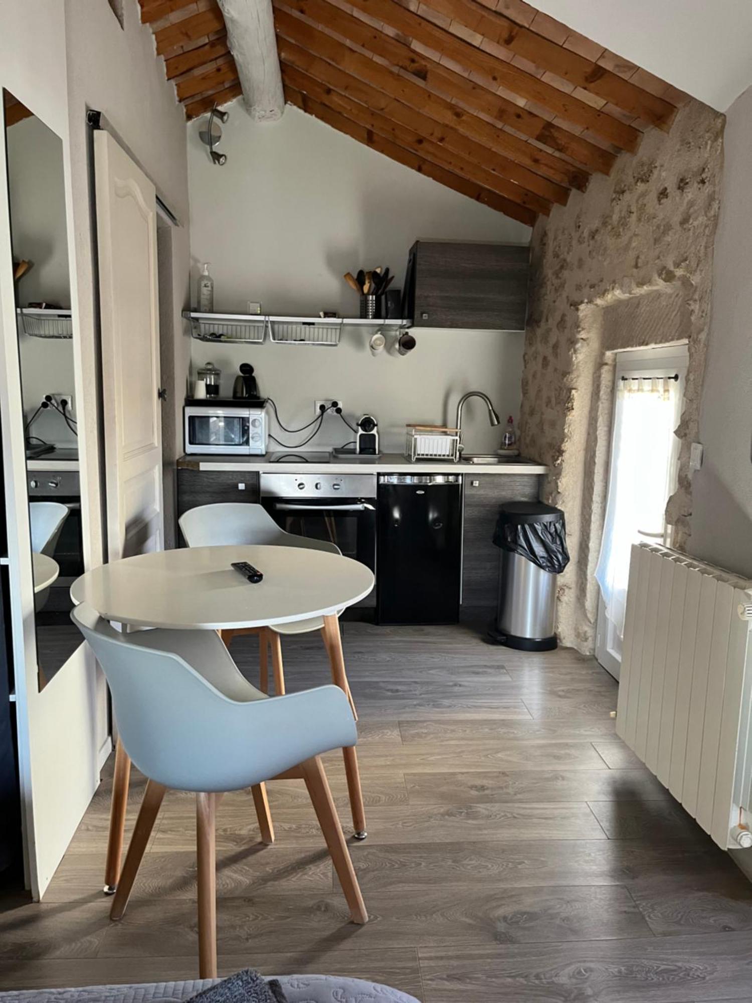 Puyvert Petit Studio Le Pigeonnier A 5 Mn De Lourmarin מראה חיצוני תמונה