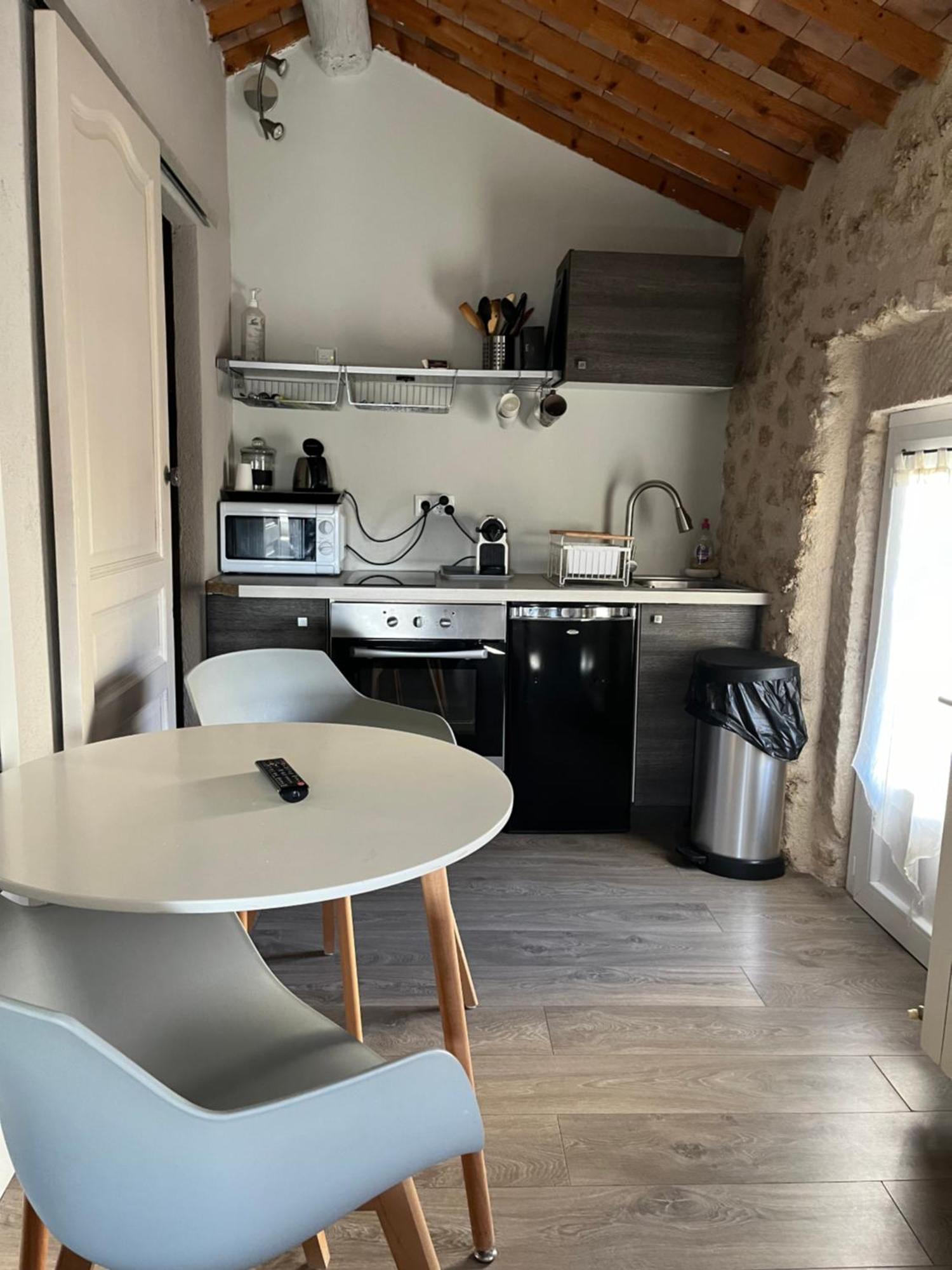 Puyvert Petit Studio Le Pigeonnier A 5 Mn De Lourmarin מראה חיצוני תמונה